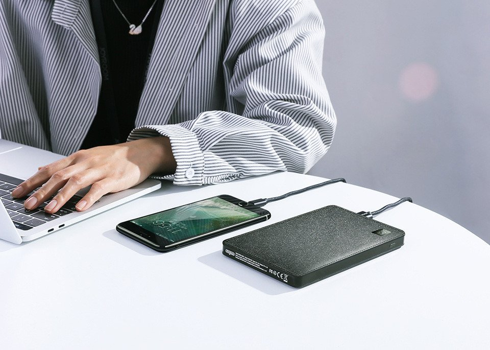 Внешний аккумулятор JOYROOM Moguu MGD-002 LCD 30000mAh Black - фото 4.